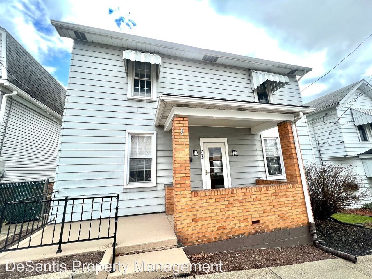 429 E Washington St - Photo 3 of 27
