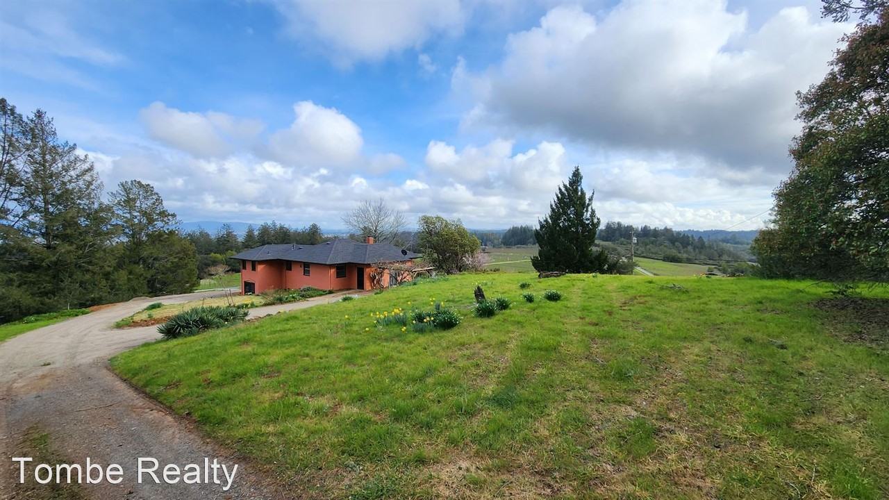 6180 Stoetz Lane - Photo 2 of 21