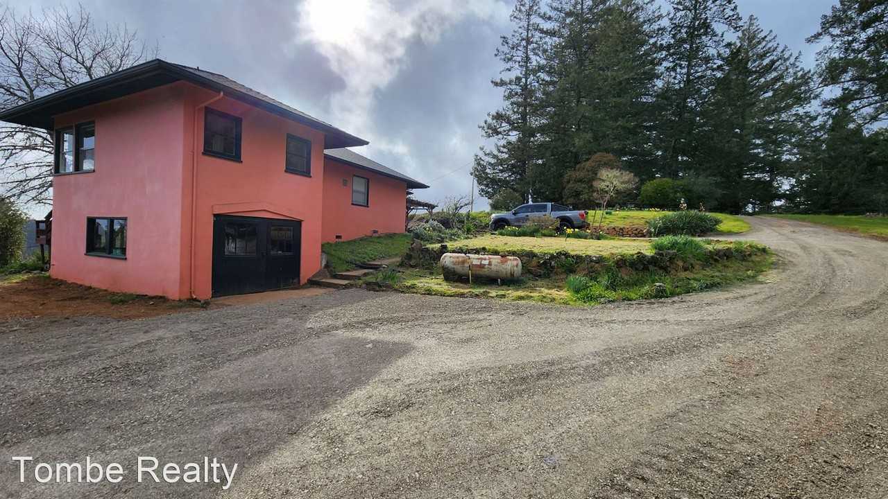 6180 Stoetz Lane - Photo 3 of 21