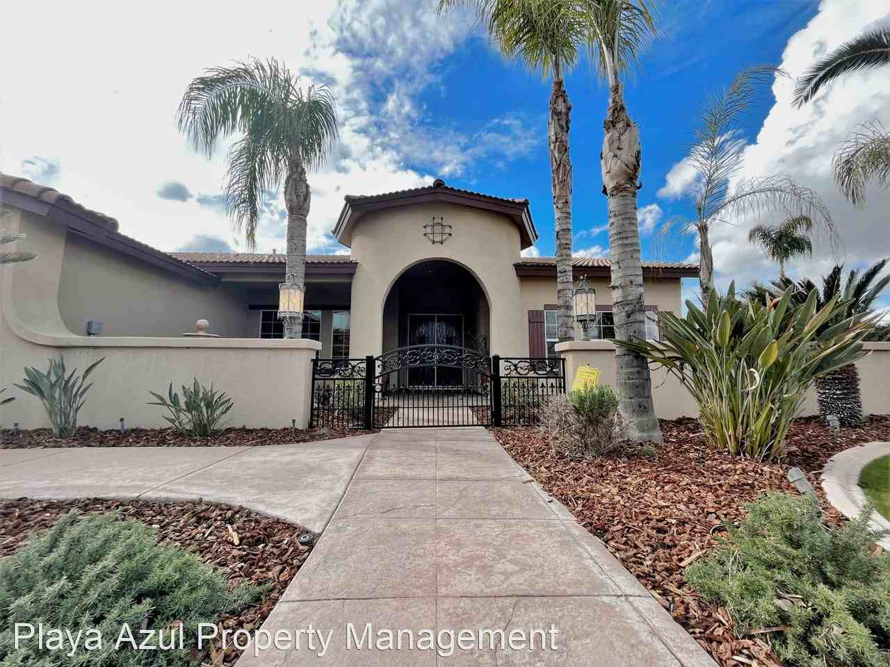 305 Abbotsford Ln - Photo 3 of 41