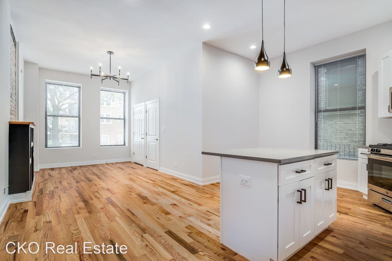 5407 South Harper - Photo 2 of 20