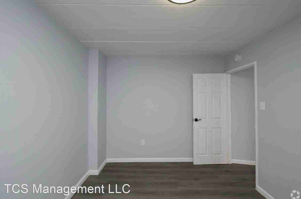 5231 Oxford Ave - Photo 2 of 17