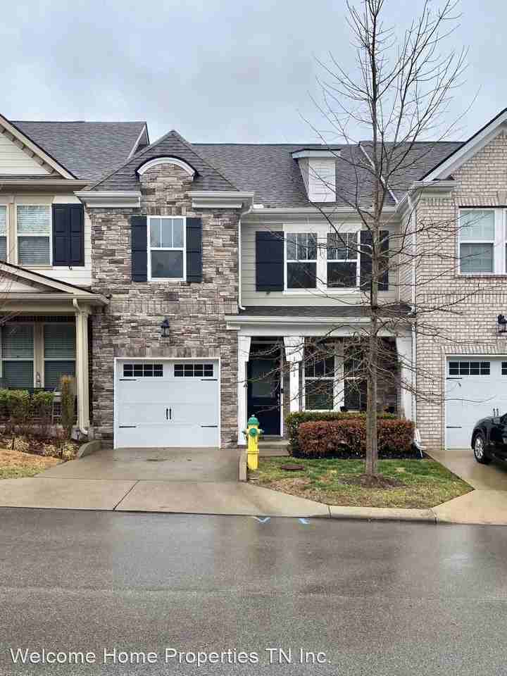 1021 Livingstone Ln - Photo 2 of 32