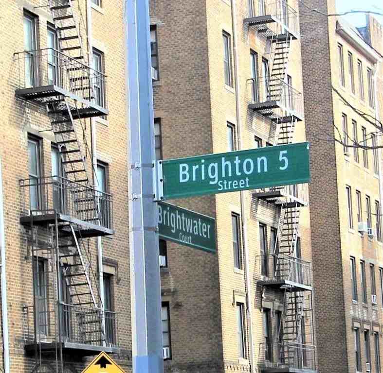 500 Brightwater Ct A, New York, NY 11235 Studio Apartment for 2,700