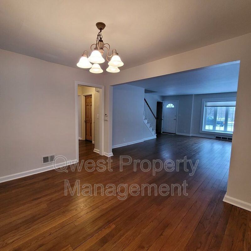 2220 Monroe Avenue Northwest - Photo 3 of 17