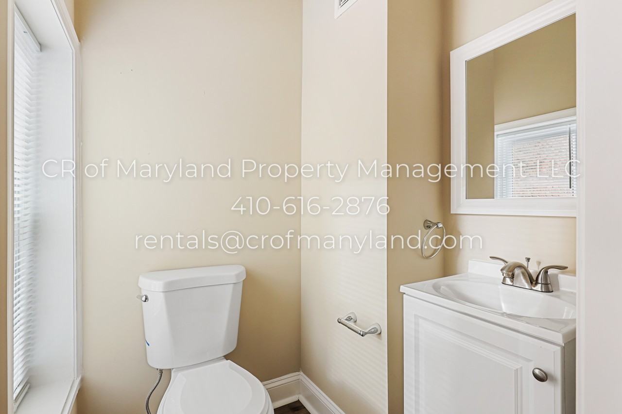 1929 Mosher St - Photo 3 of 20