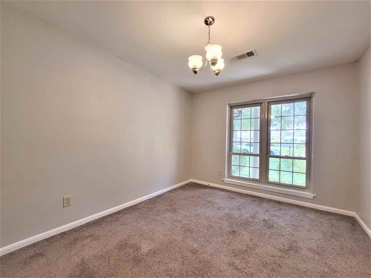 2303 Oboe Trl - Photo 2 of 13