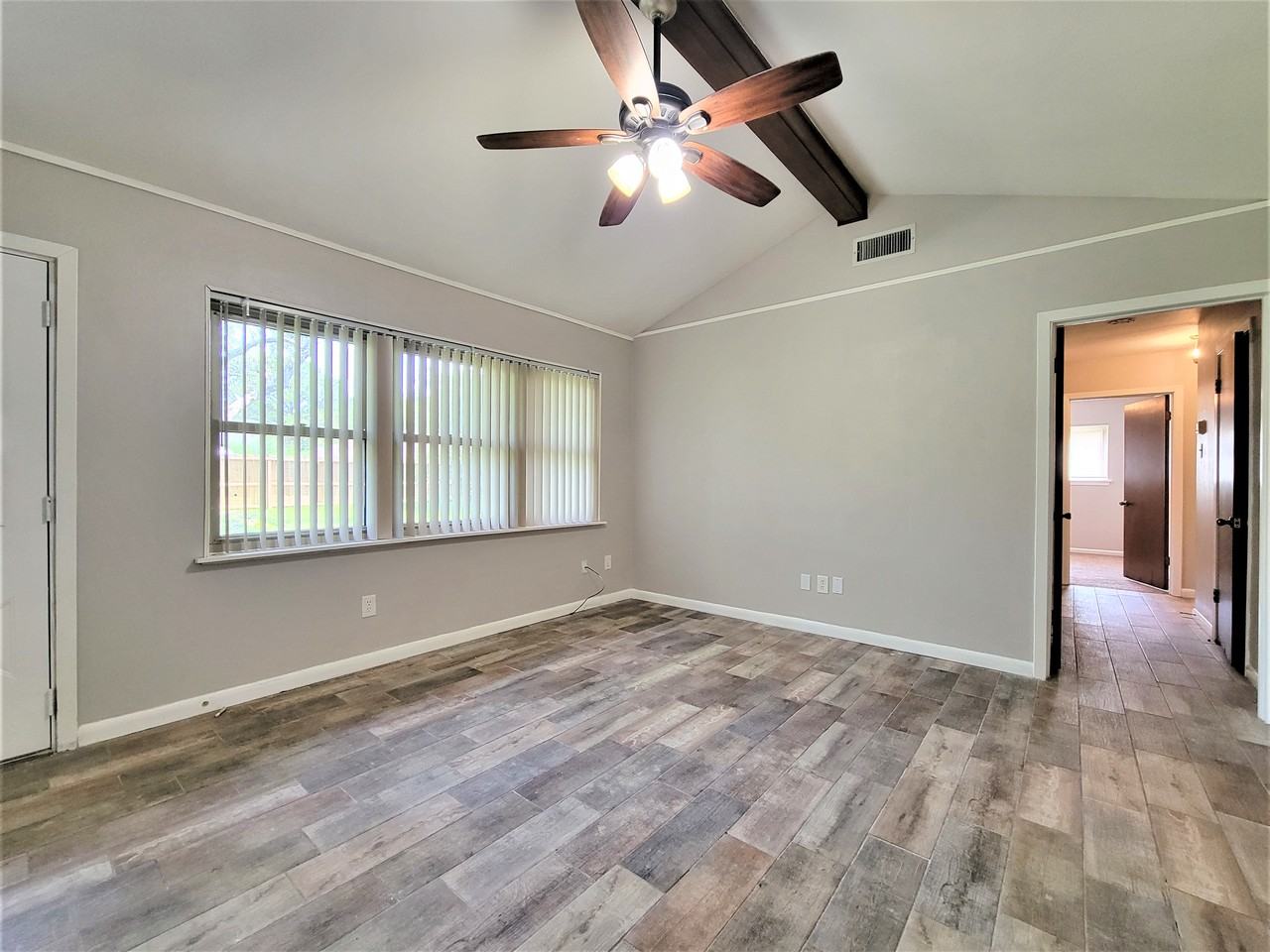 2303 Oboe Trl - Photo 3 of 13