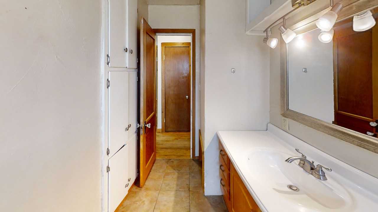 1010 E Amazon St - Photo 3 of 10