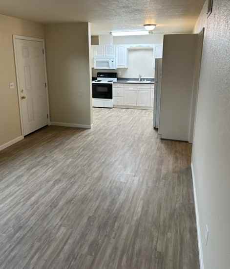 140 Sequoia Ave #2 - Photo 3 of 8