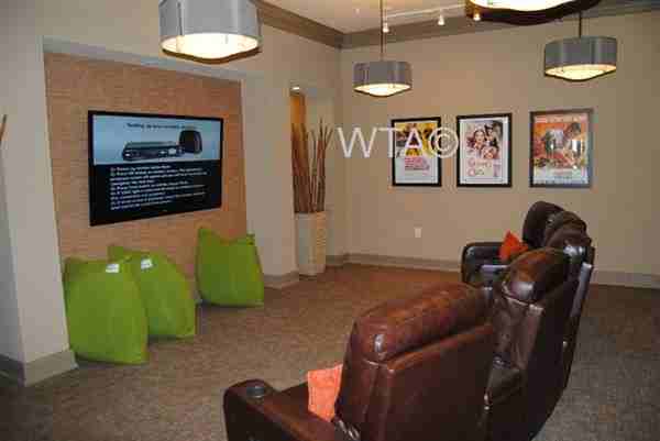 2745 Westpointe Dr - Photo 2 of 9