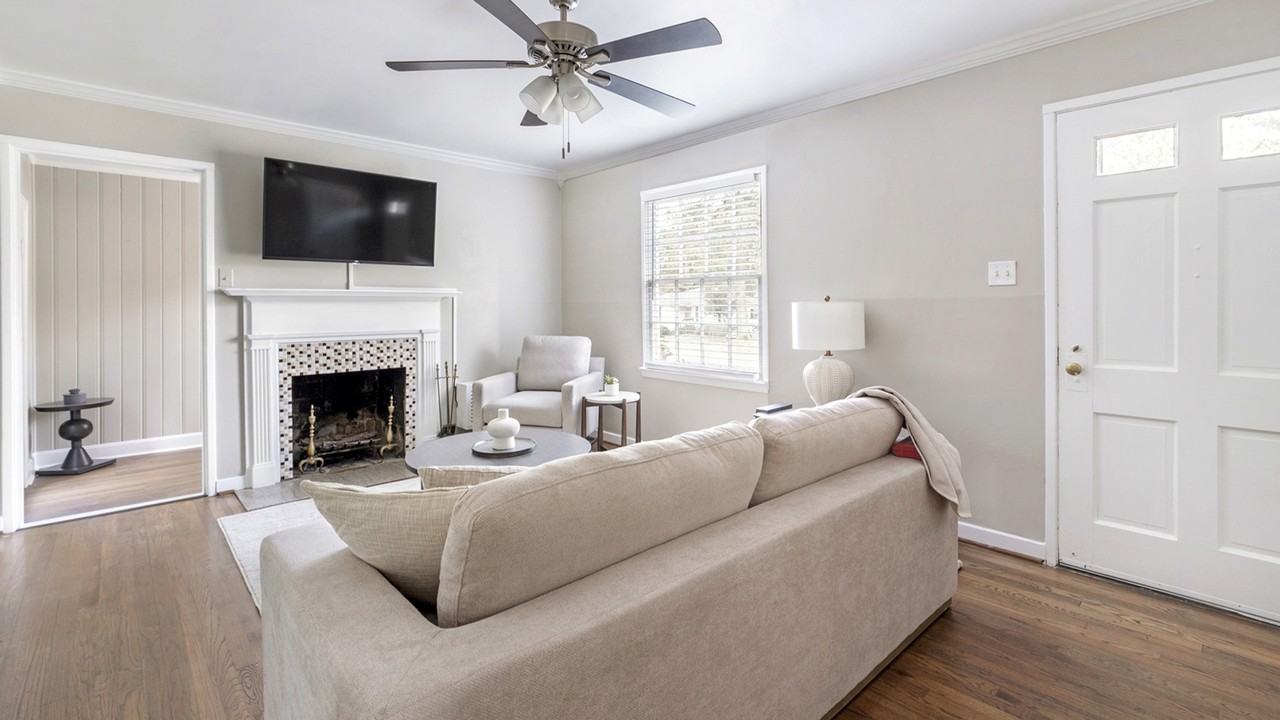 233 Raleigh Ave - Photo 3 of 18