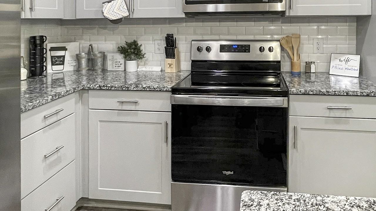 541 Great Circle Rd #228 - Photo 2 of 7