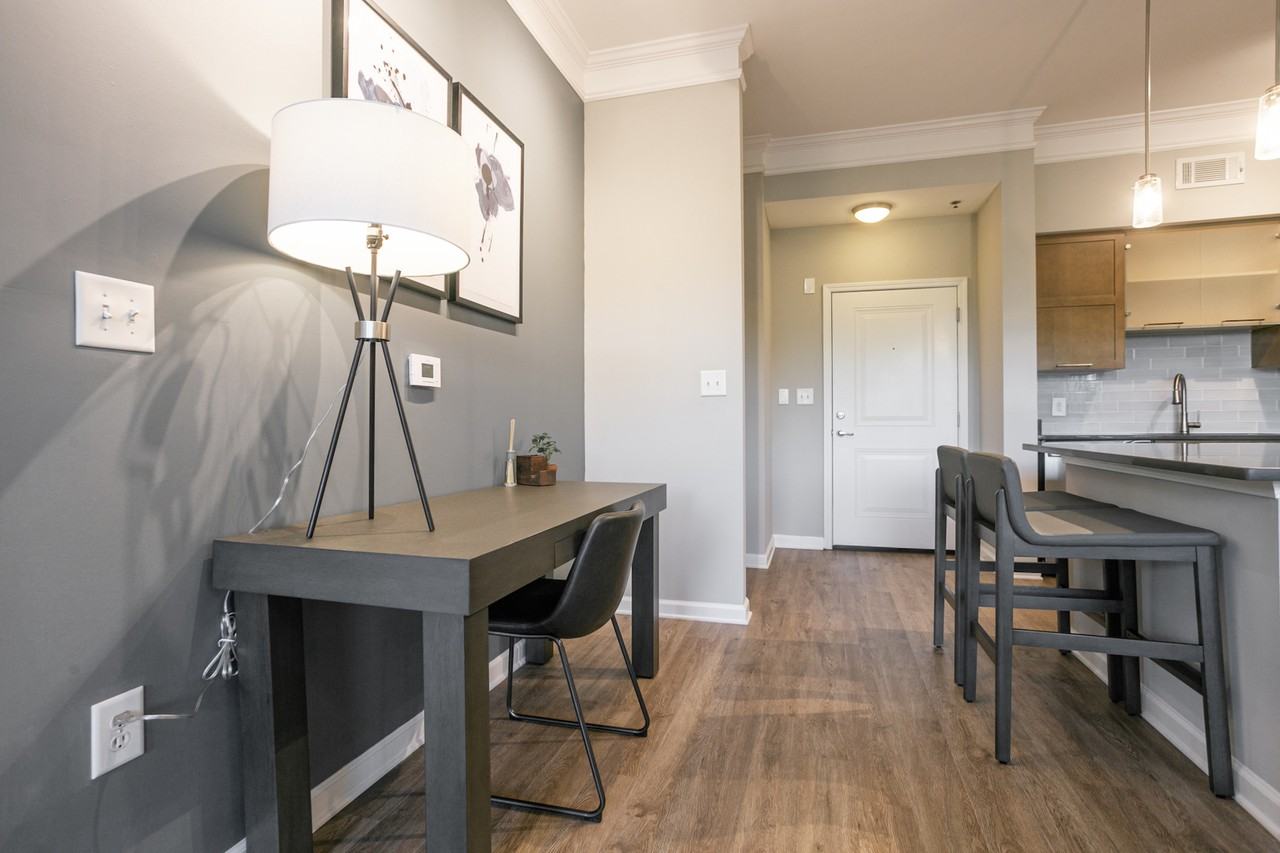 705 Town Blvd NE - Photo 3 of 49