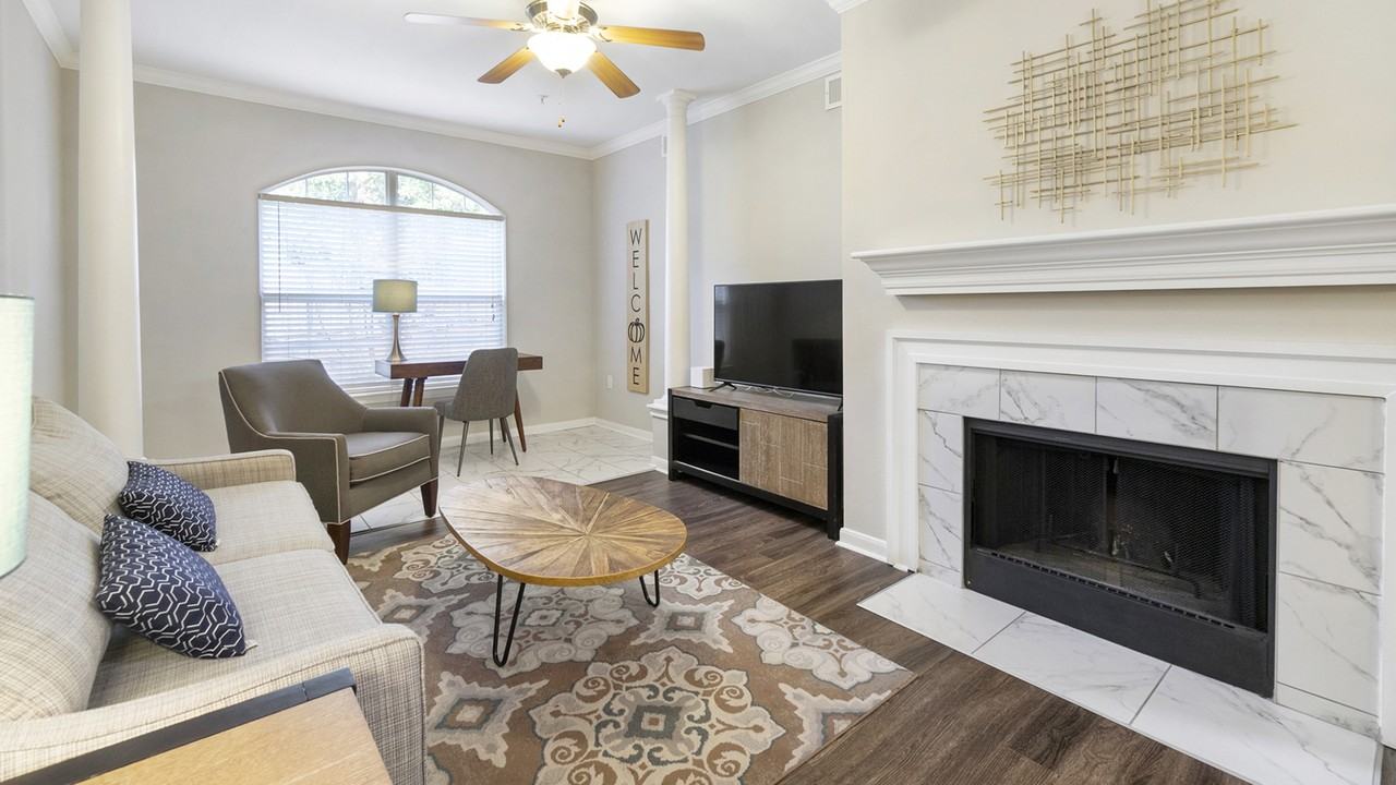 444 Elmington Avenue - Photo 2 of 14