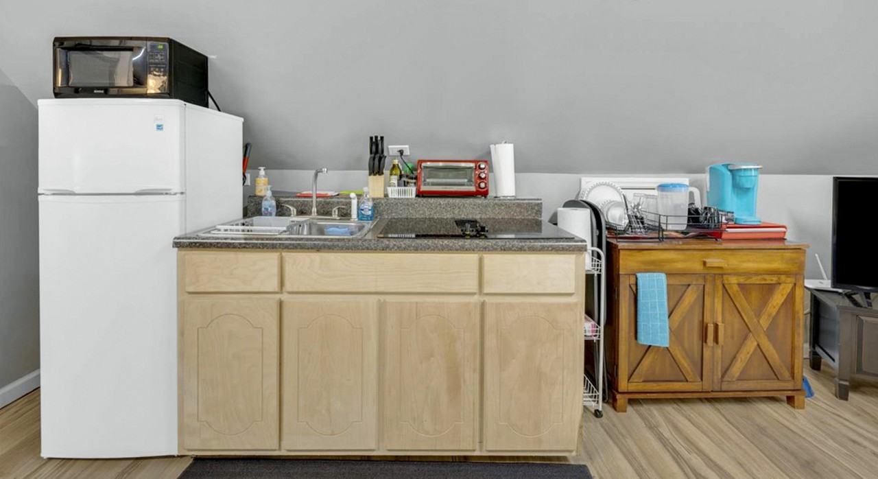 126 White Oak Dr #1 - Photo 2 of 6