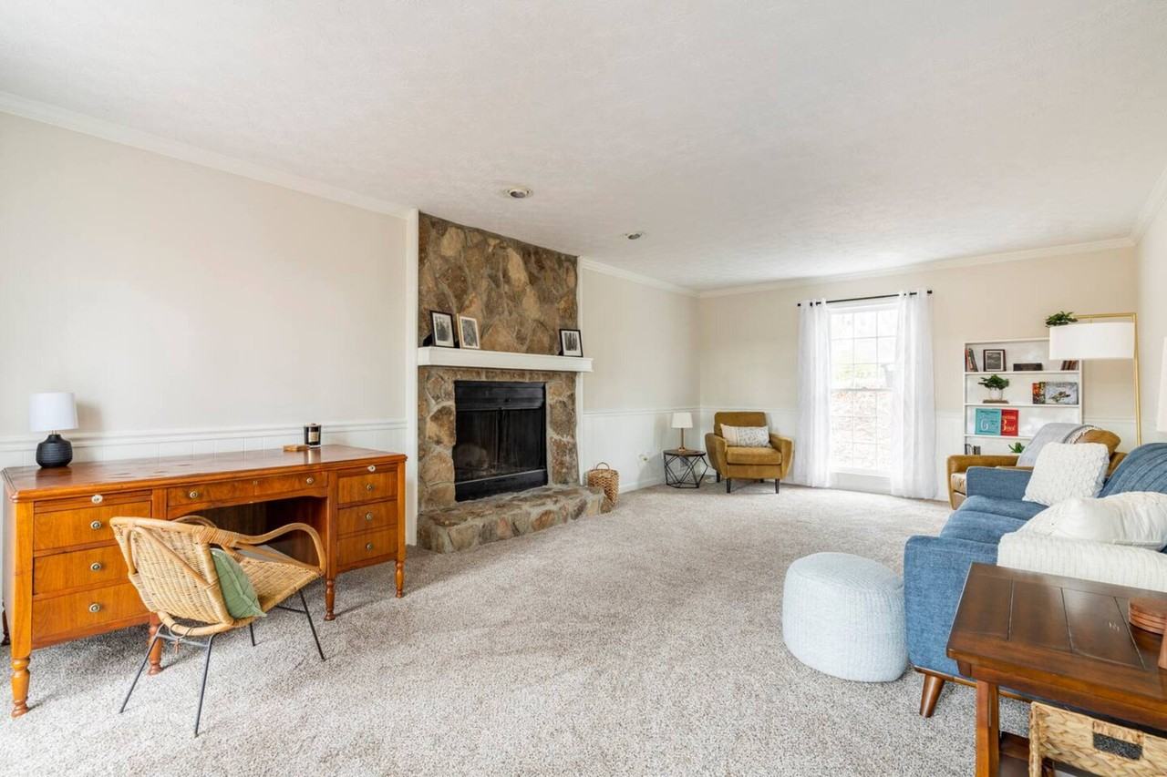 135 Waterford Pl Sw #135 - Photo 3 of 16