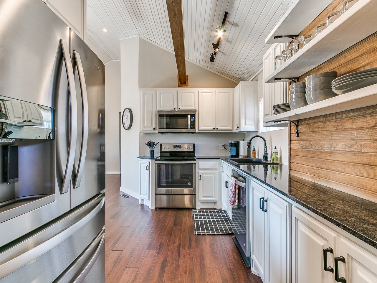 15415 E Memorial Rd #1 - Photo 2 of 17