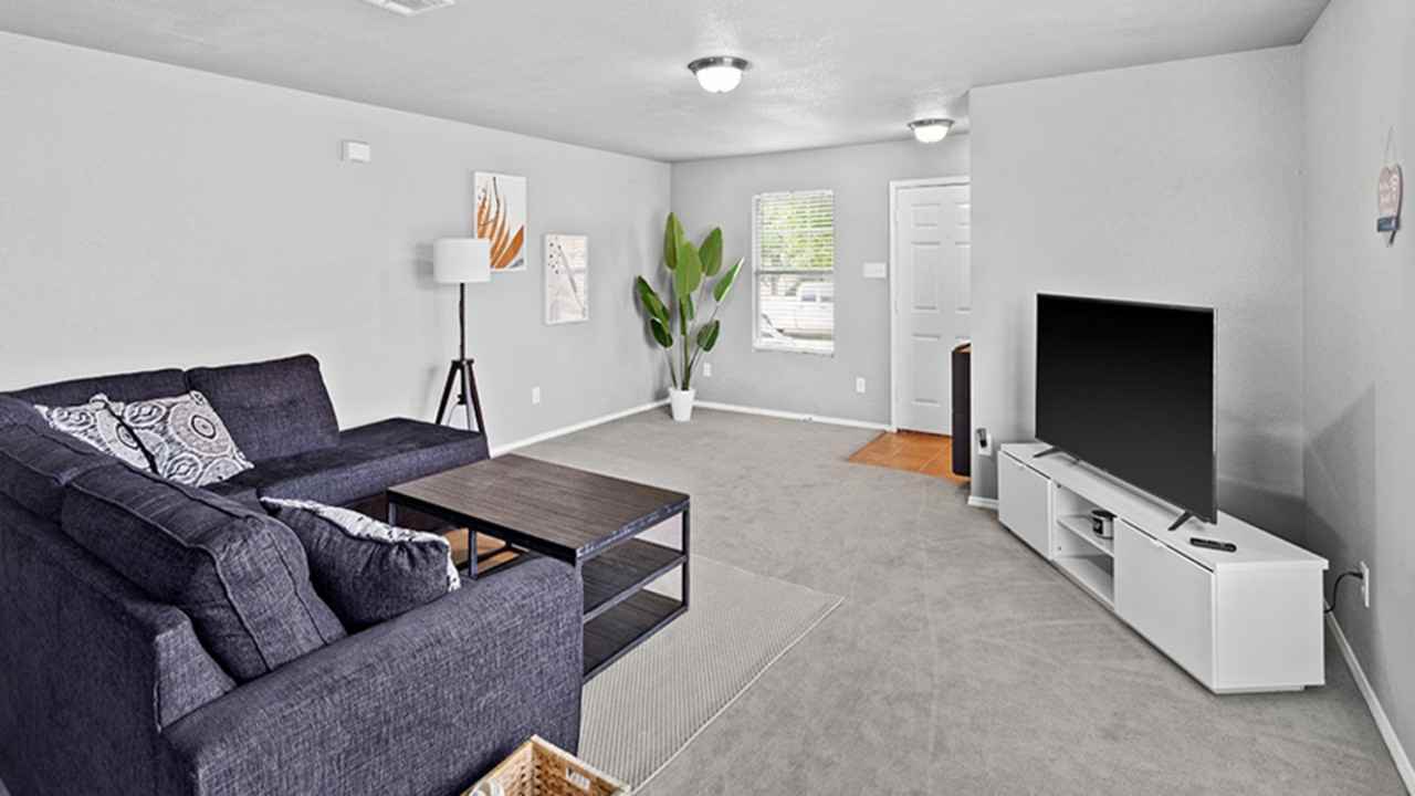 2901 Pima Ln #2901 - Photo 2 of 11