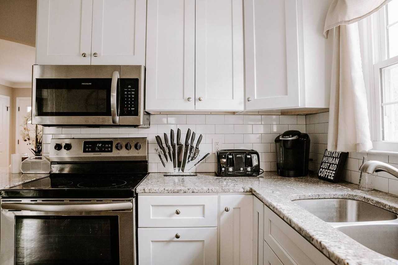 3741 Woodleaf Rd #1 - Photo 2 of 10