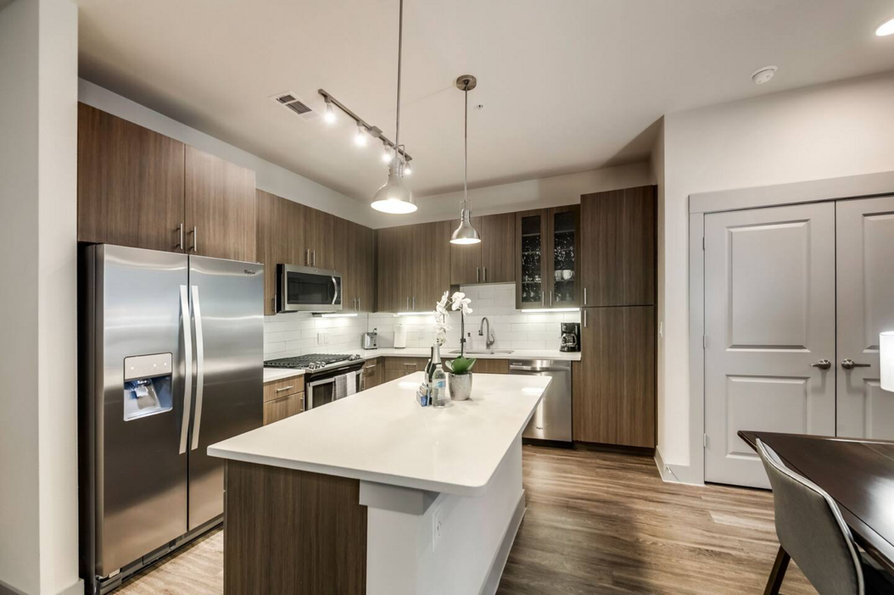 120 W CityLine Drive - Photo 2 of 15