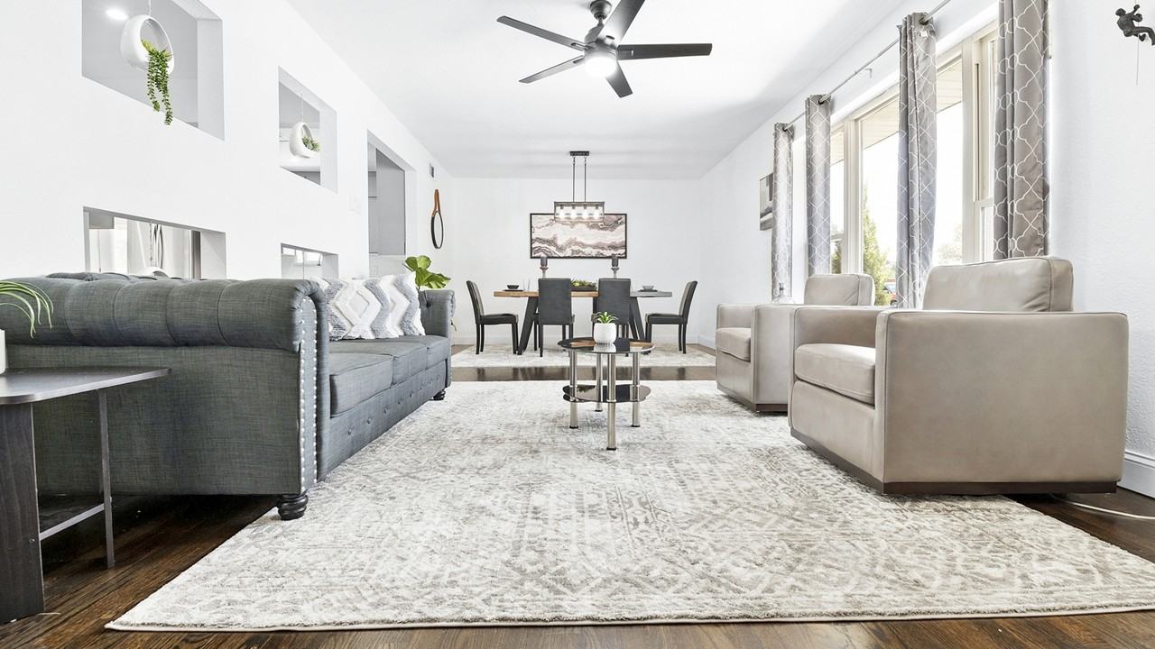 3364 Darvany Dr - Photo 2 of 11