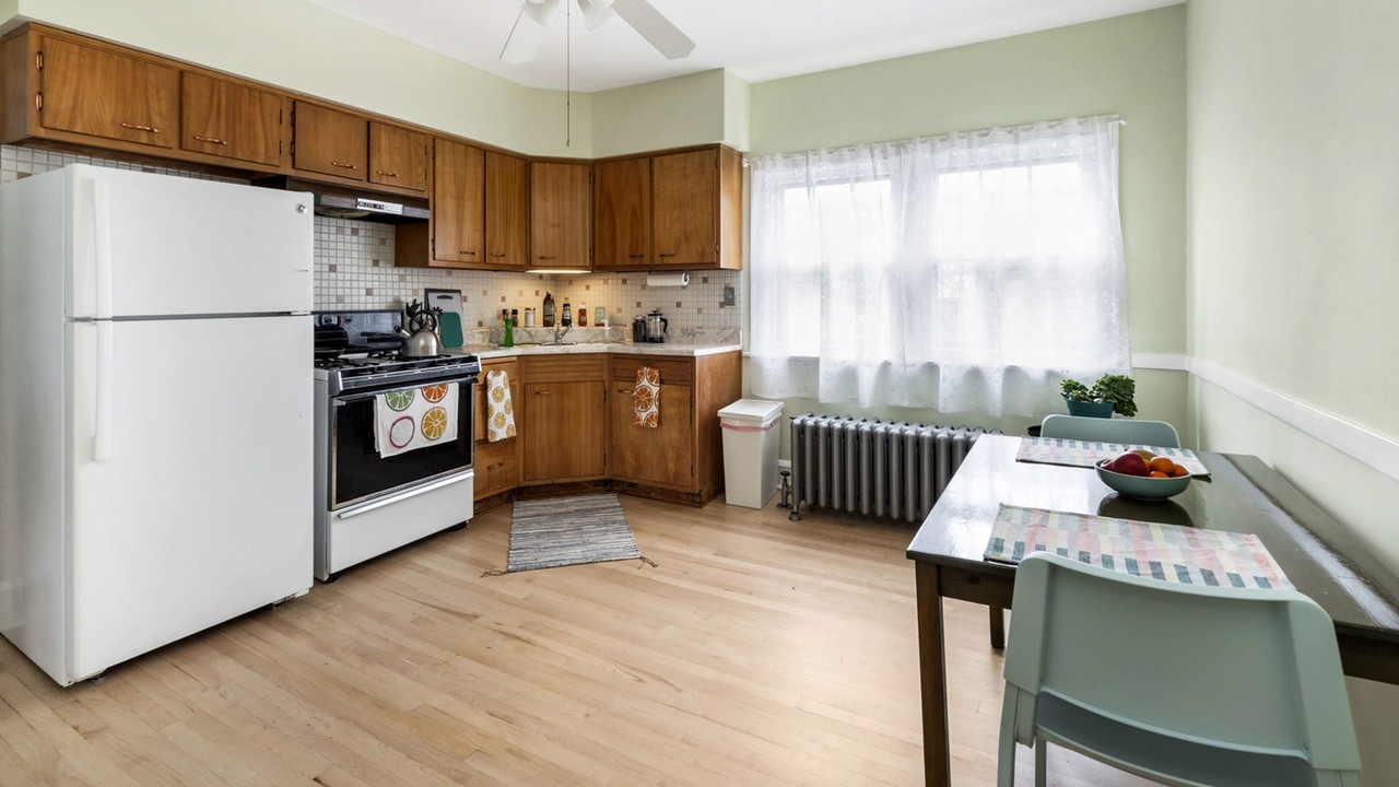 1314 East Ave #2 - Photo 3 of 8