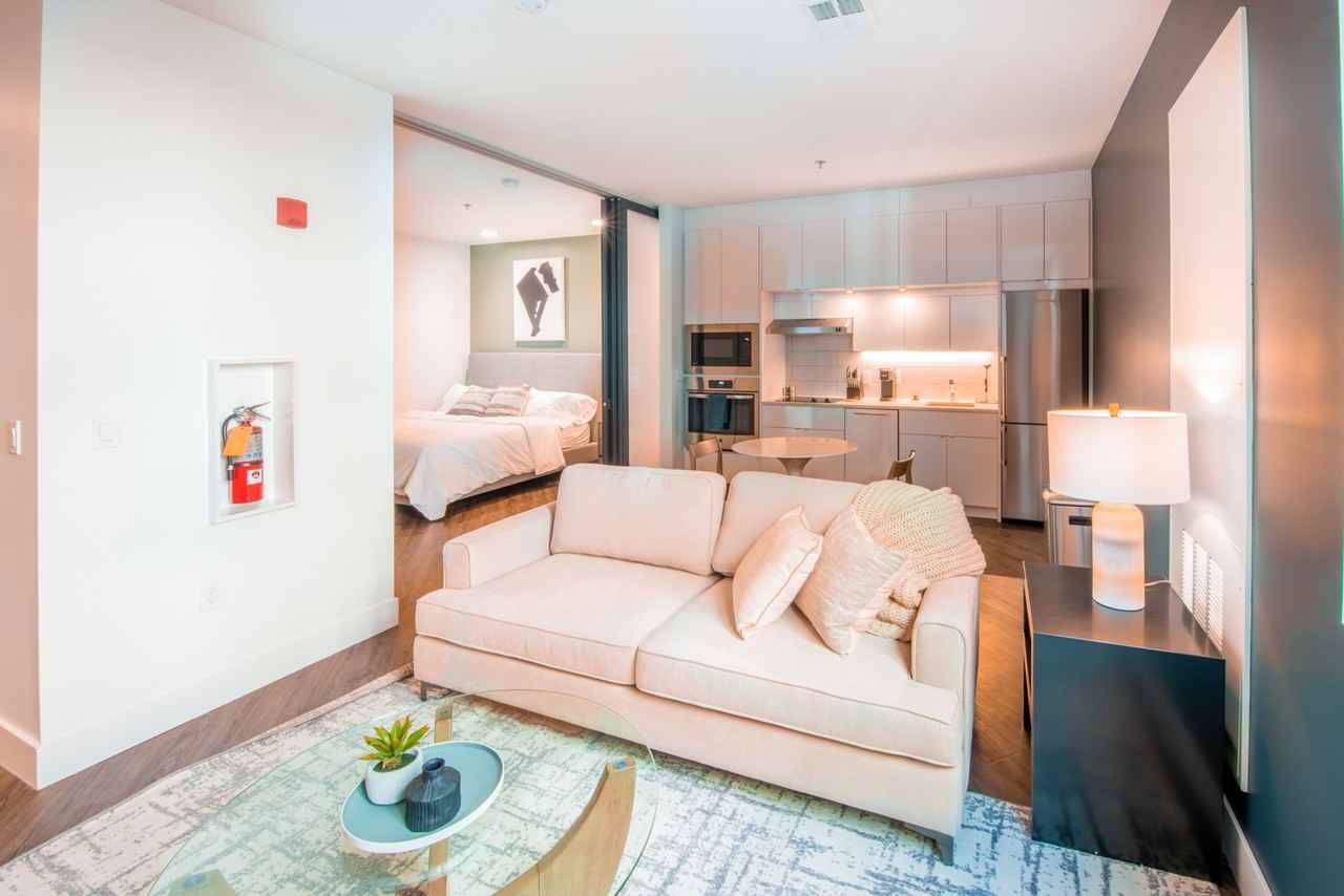 1777 Columbia Road NW - Photo 2 of 17