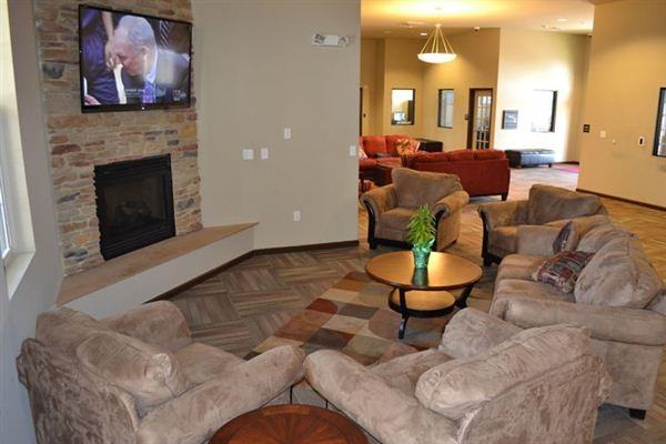 Lions Gate Apartments - Photo 3 of 4