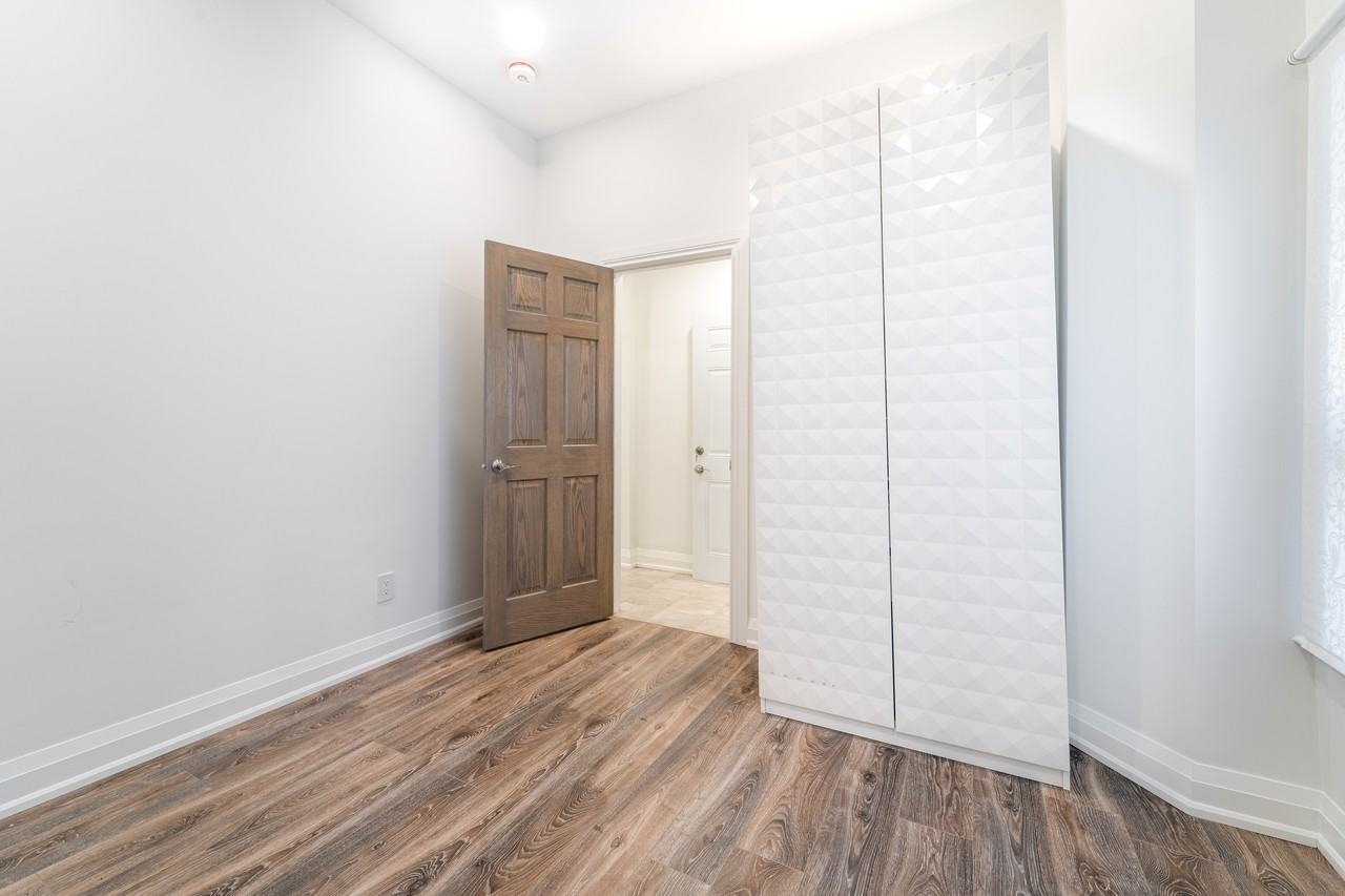 146 Catharine Street North #One - Photo 6 of 22