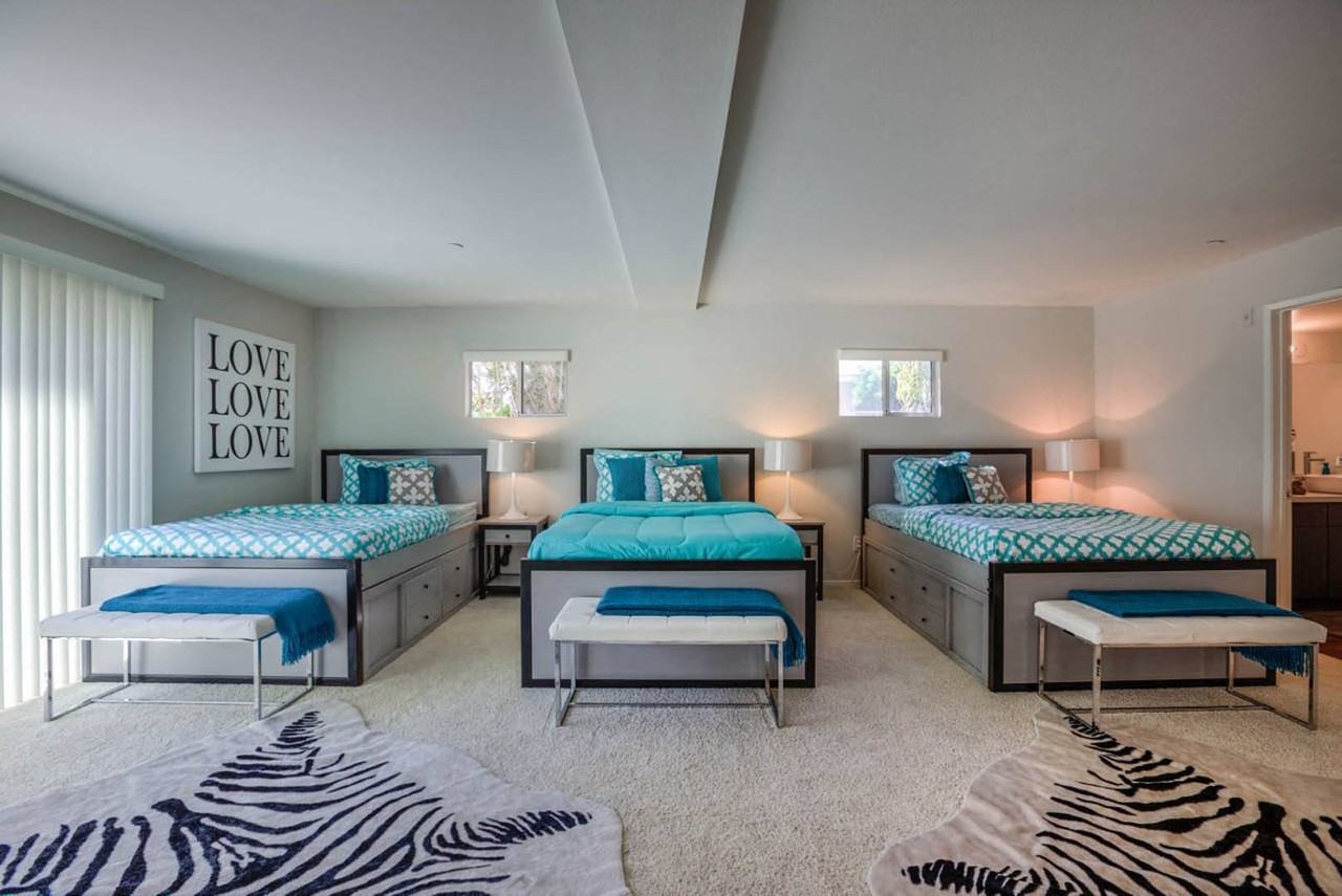 433 Midvale - Photo 4 of 23