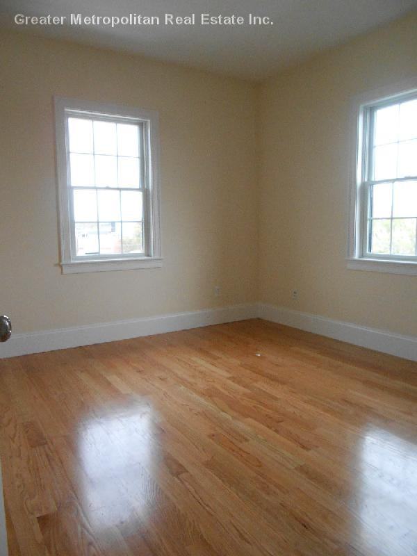 Locust St #104 - Photo 3 of 20