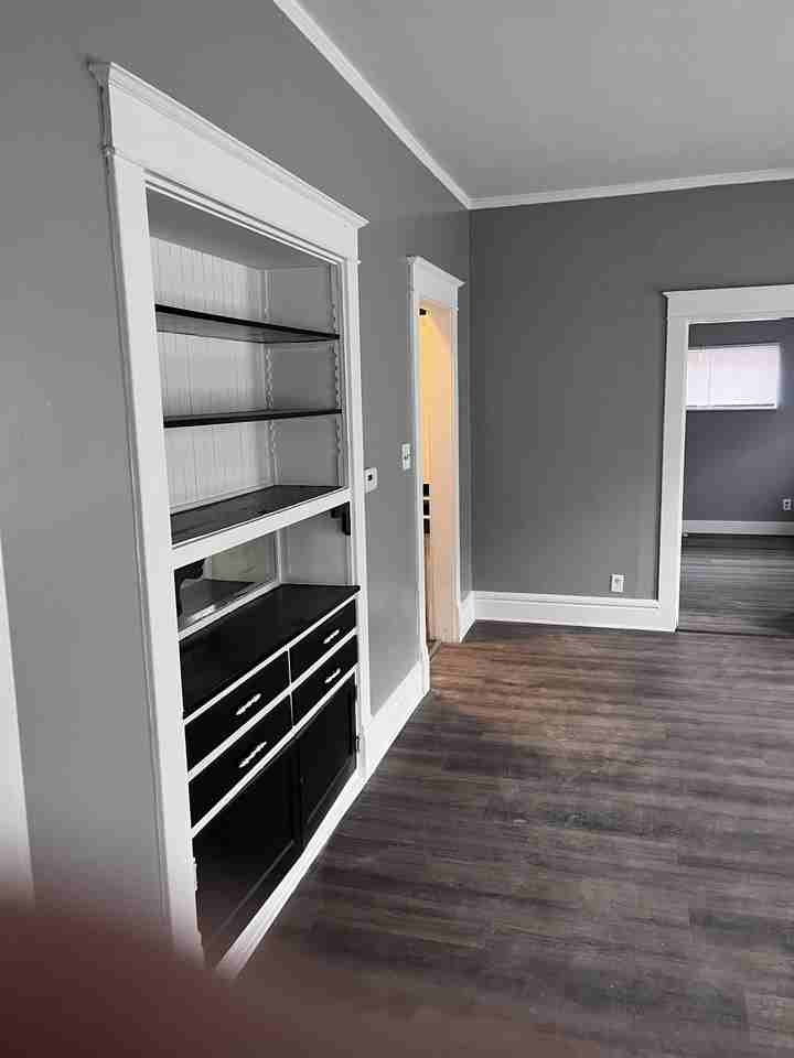2138 N Linn St #1 - Photo 3 of 20