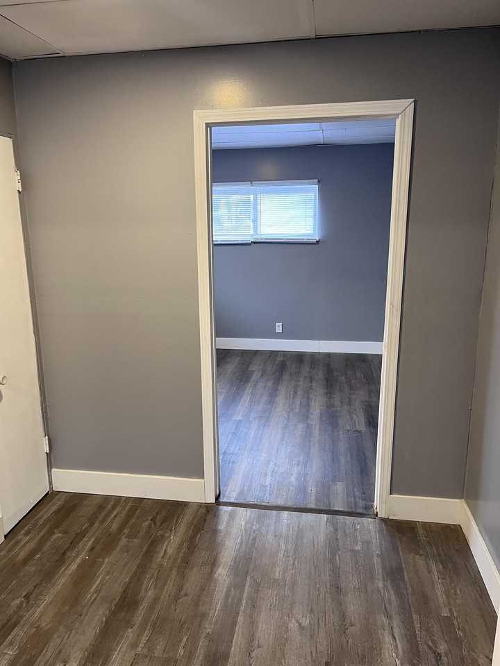 2138 N Linn St #1 - Photo 7 of 20