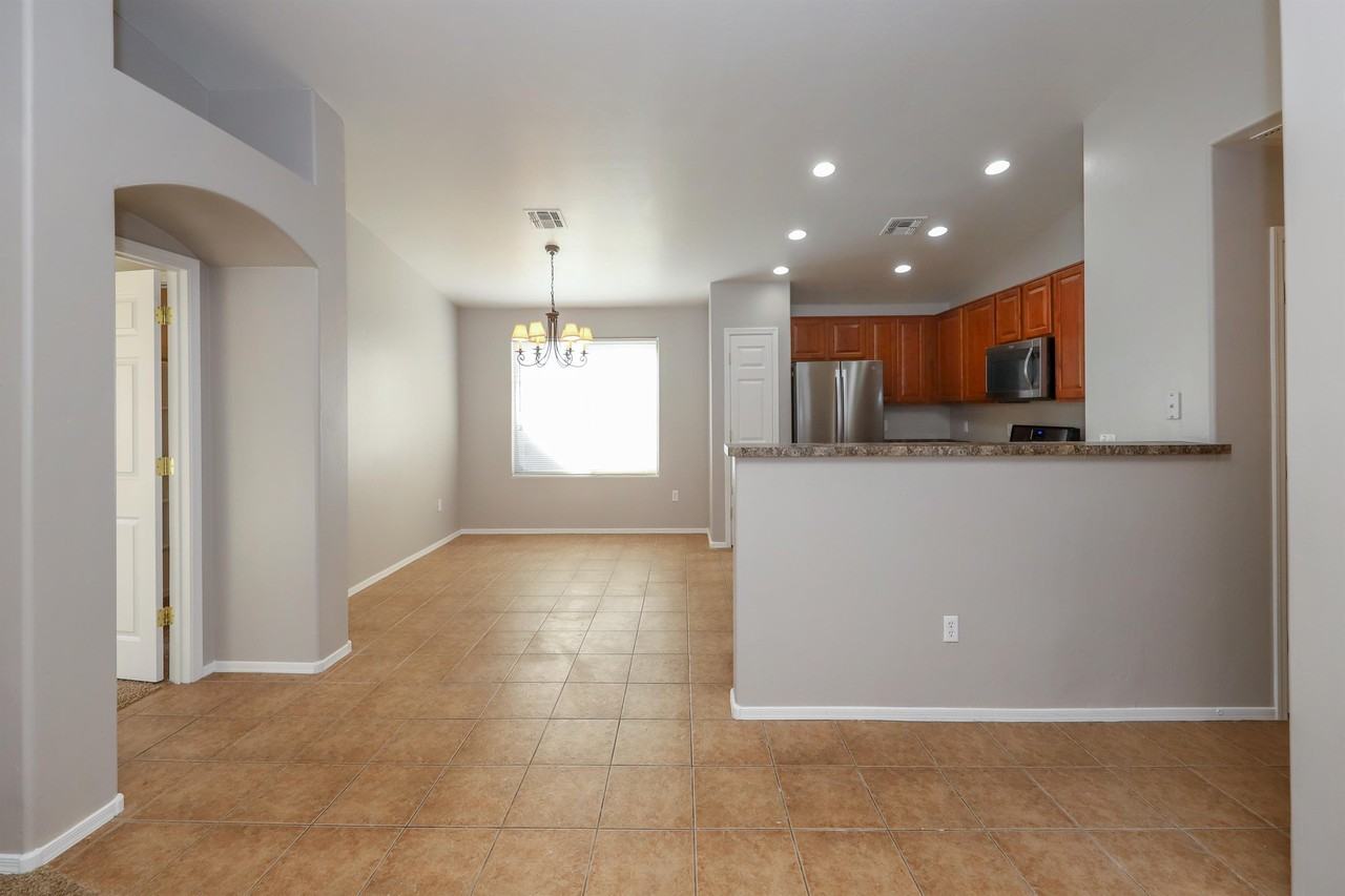 8187 S Camino Serpe #1 - Photo 3 of 37