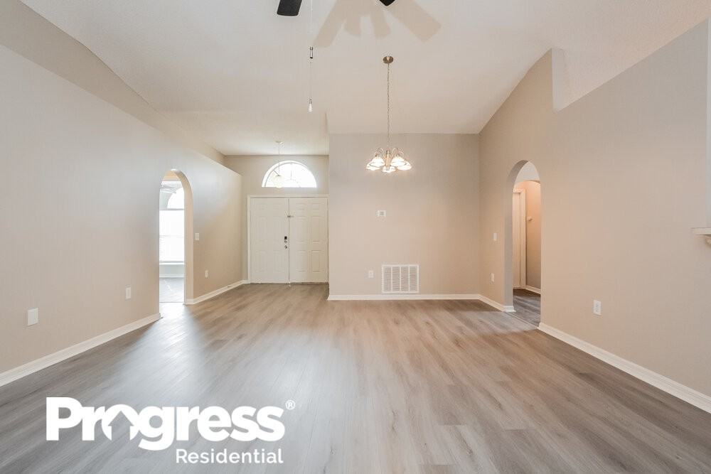 1169 Amanda Kay Cir - Photo 3 of 16