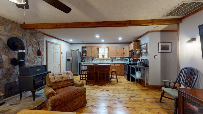 121 Redbird Dr - Photo 2 of 38