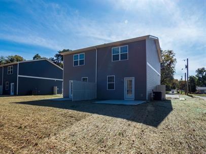 306 Bogle Street - Photo 3 of 20