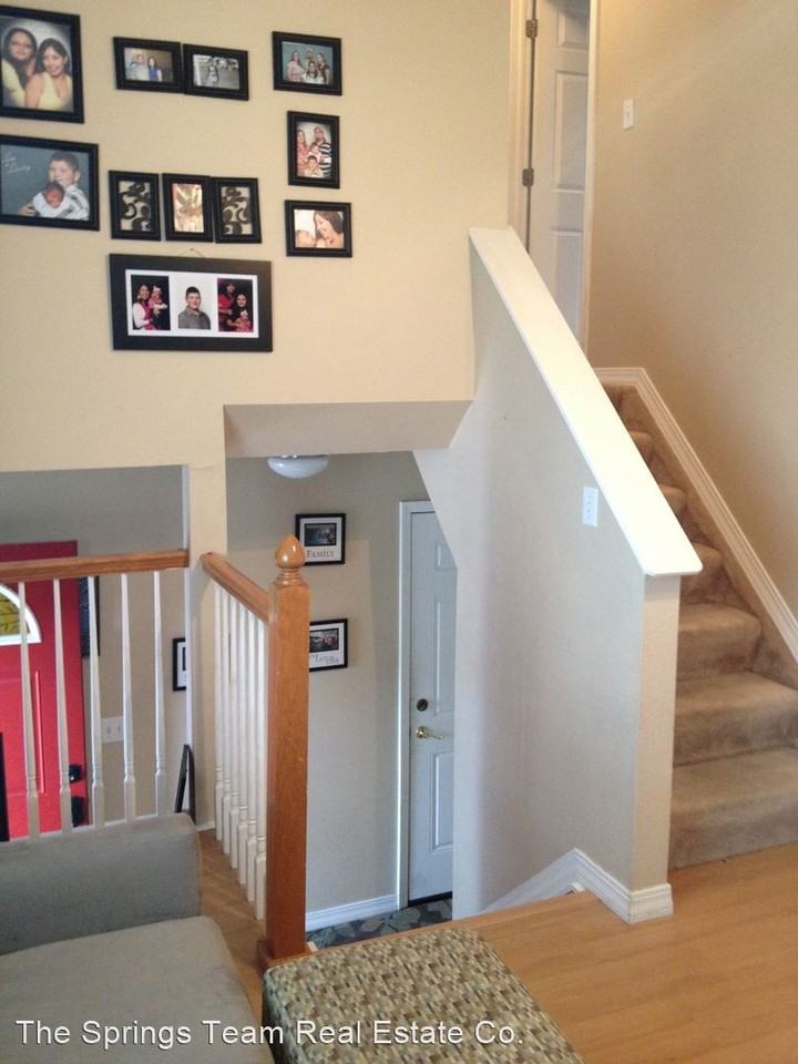 3530 Hazelwood Ct - Photo 3 of 17