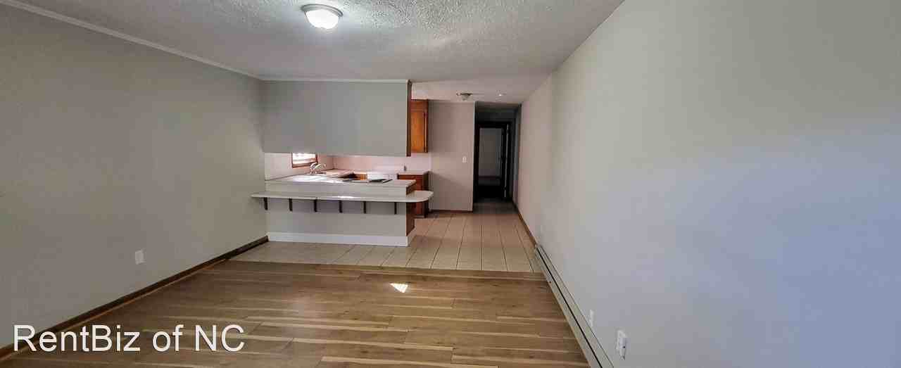 3352 Normandy Park Road - Photo 2 of 11