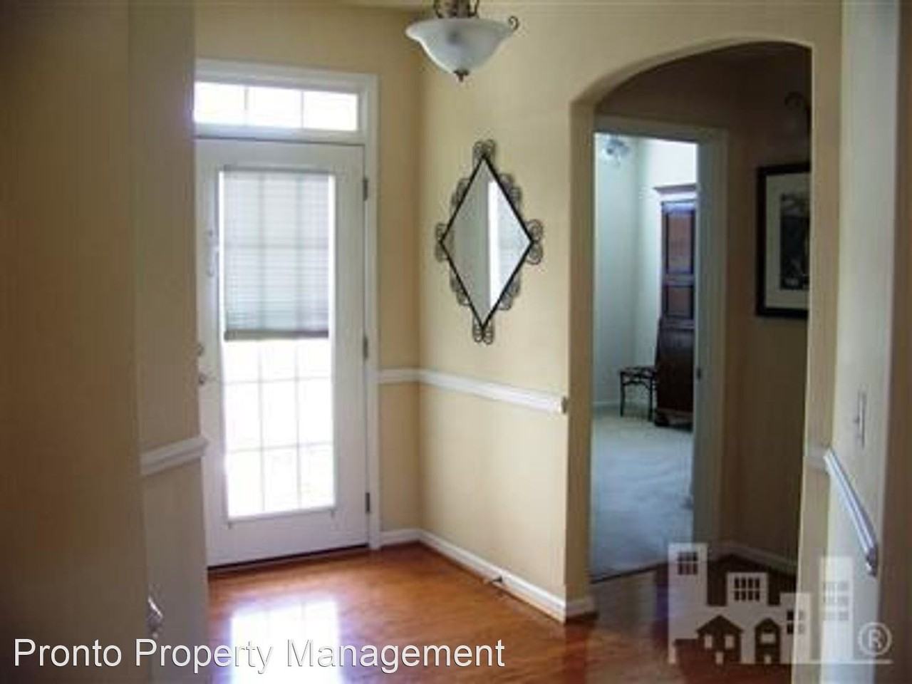 121 Mulberry Cir - Photo 3 of 12