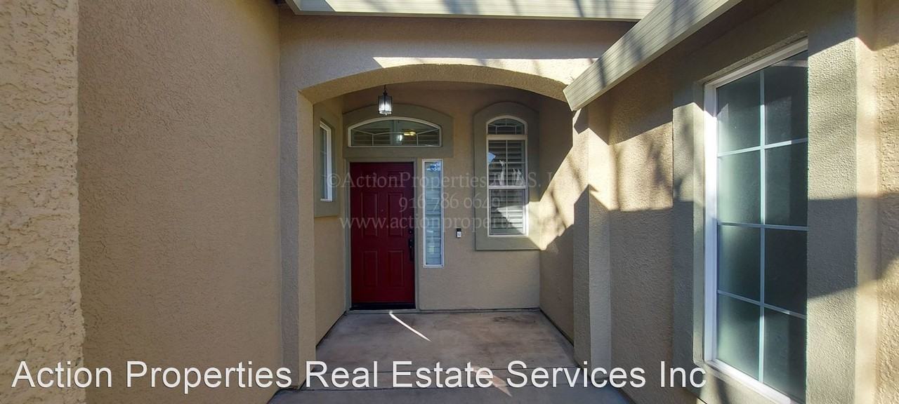 2223 Misty Hollow Dr - Photo 2 of 44
