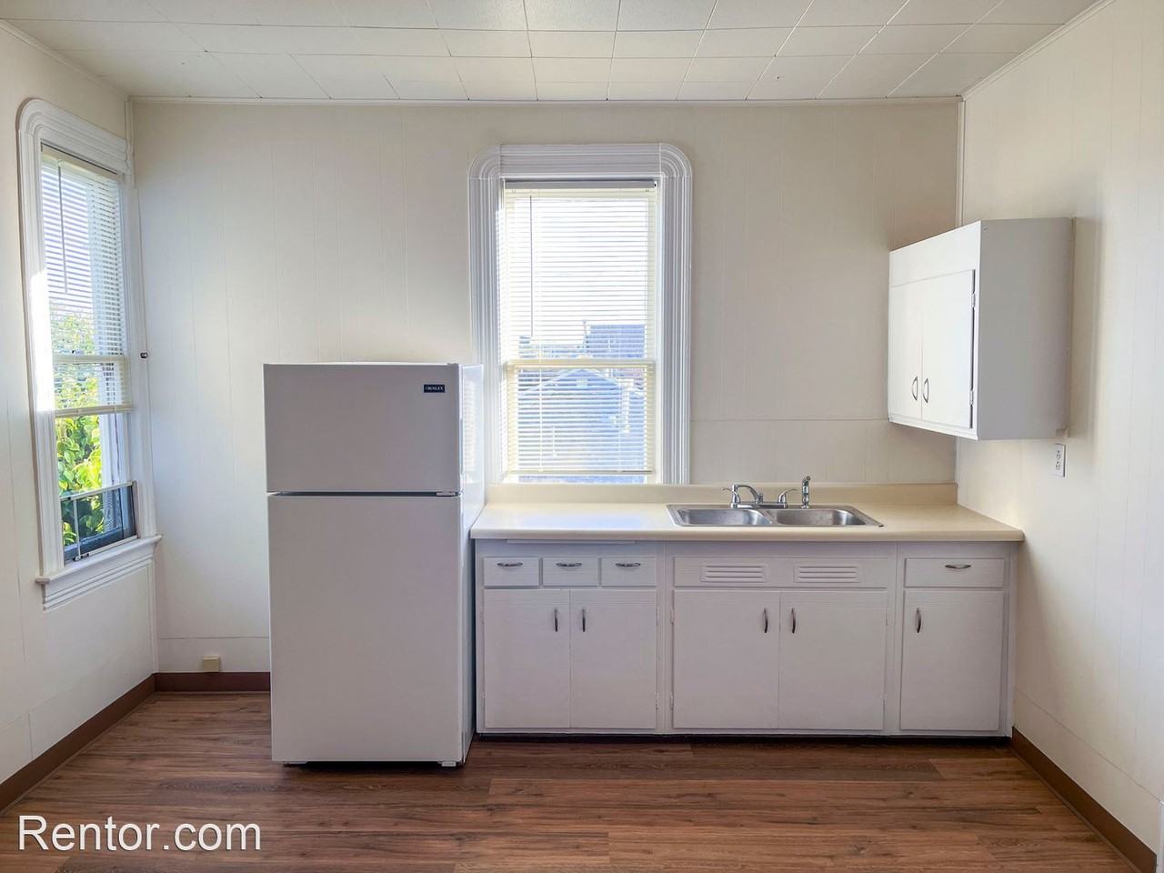 2418 & 2420 Pine St. - Photo 3 of 9