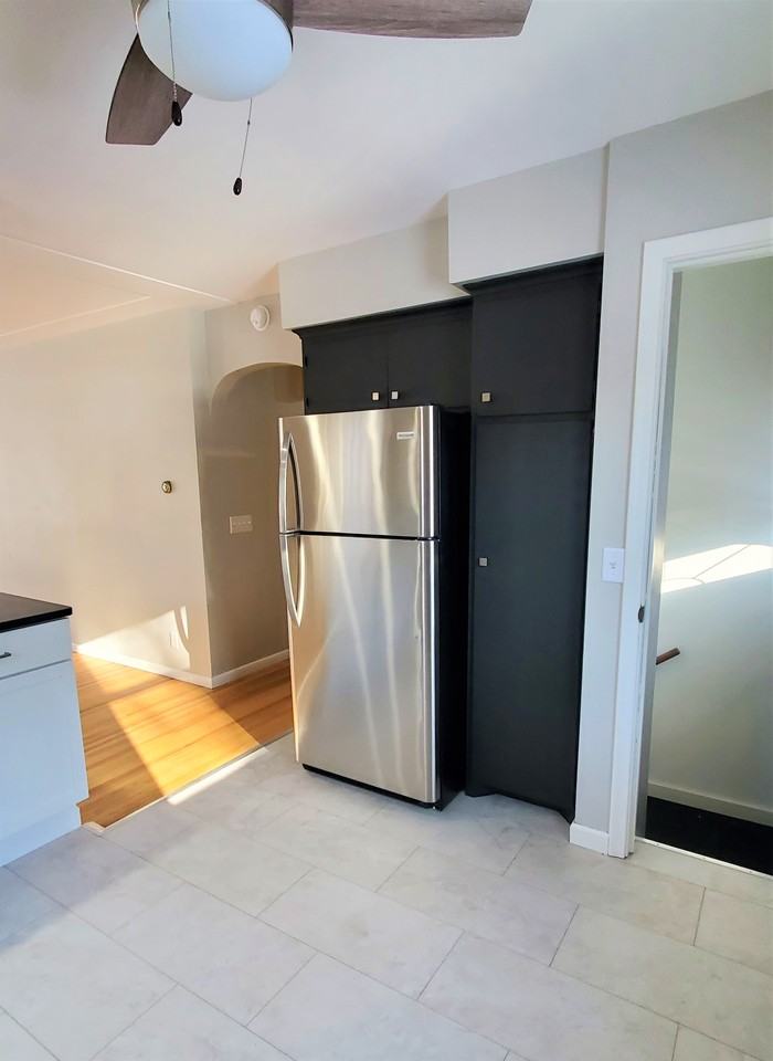 815 Linden St W - Photo 3 of 20