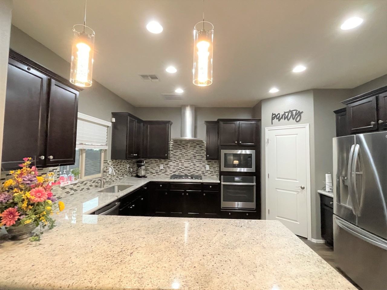 2315 E Runaway Bay Pl - Photo 2 of 30