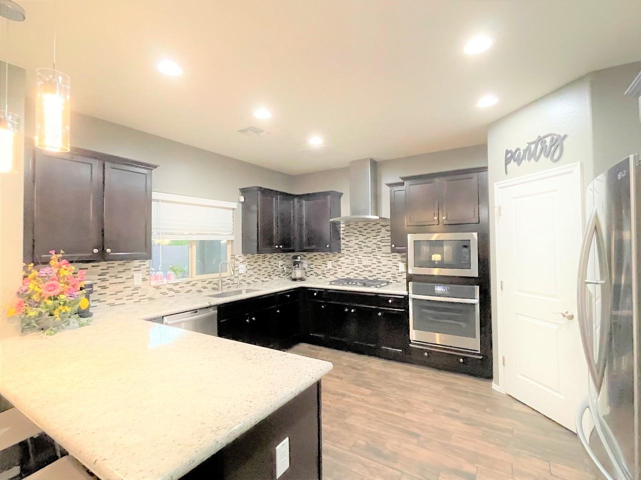 2315 E Runaway Bay Pl - Photo 3 of 30