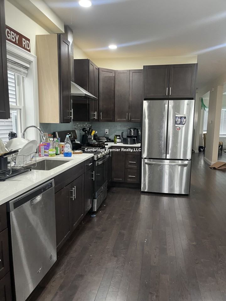 Winchester St - Photo 2 of 13