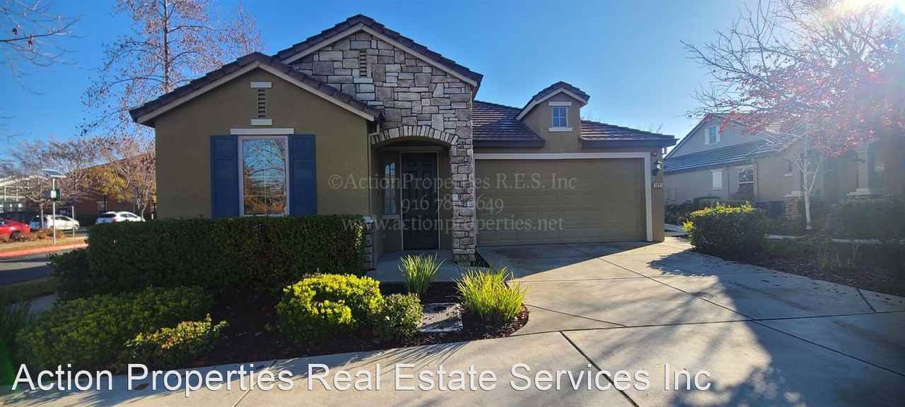1621 Eskaton Loop - Photo 2 of 21