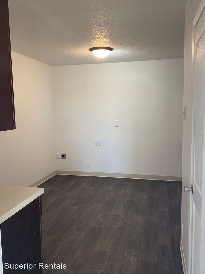 511 South 7Th Ave - Photo 2 of 5