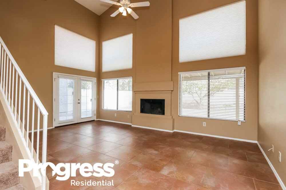 14419 S 43rd Pl - Photo 3 of 17